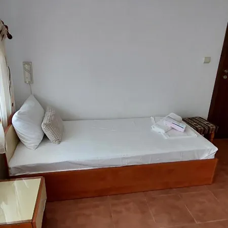 Rositsa Vendégház 2*
